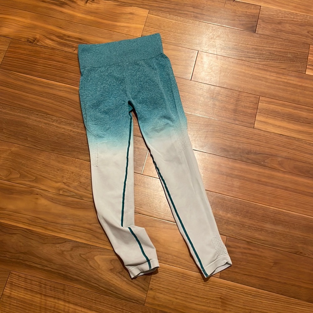 Blue & White Ombré Seamless Workout Leggings